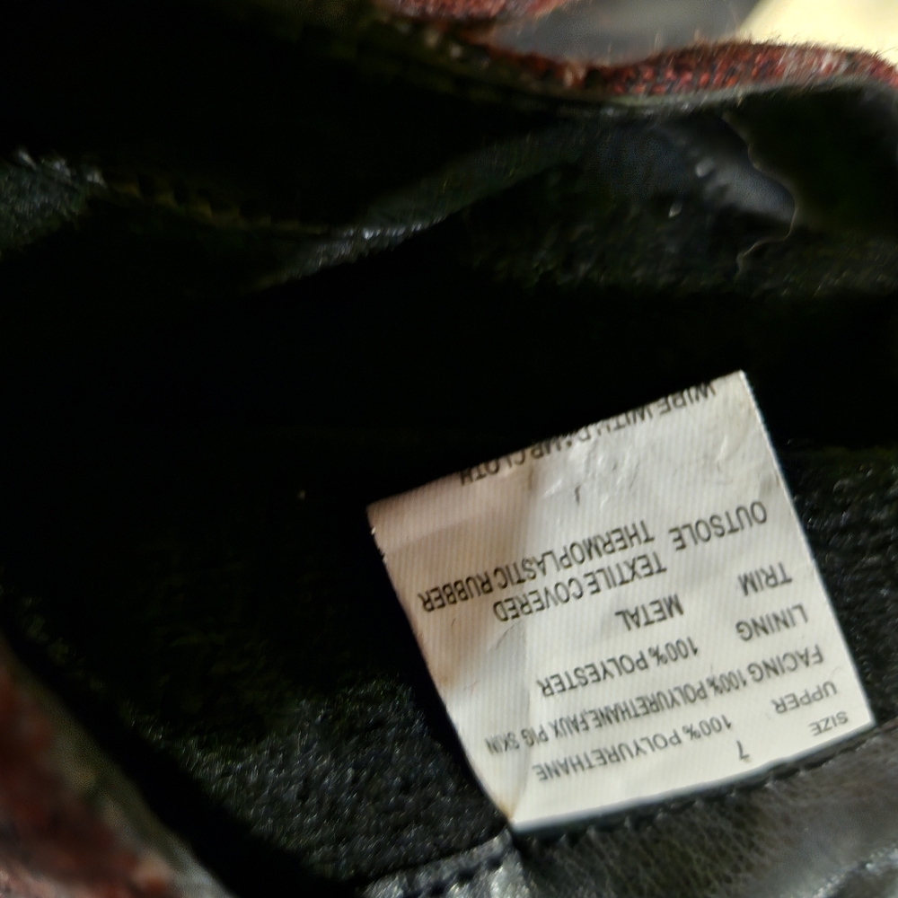Boots - Picture 7 of 7